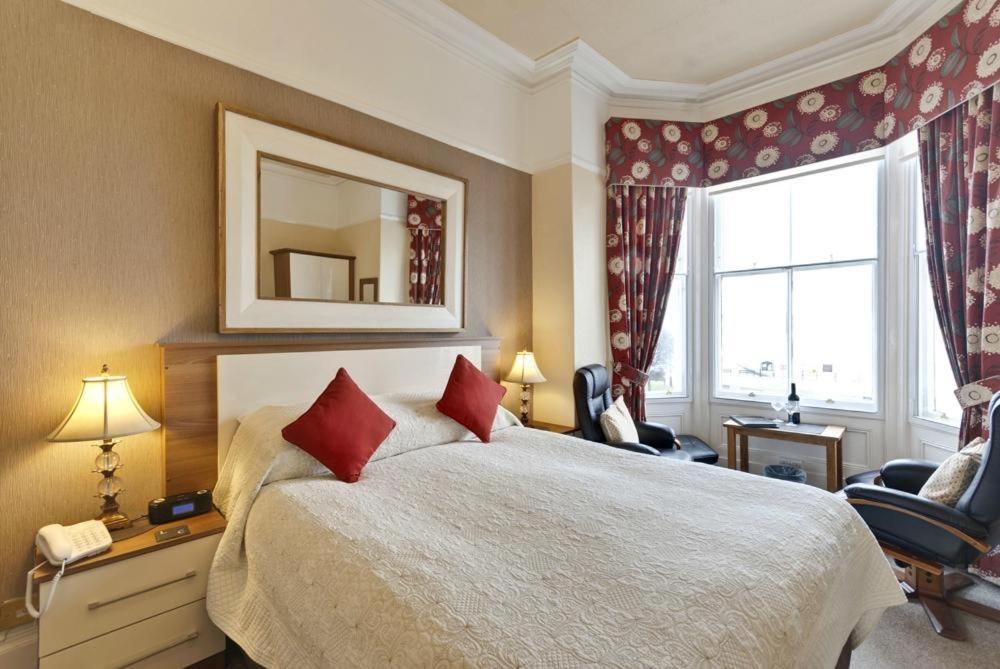 Lauriston & Lawton Court Hotel ランディドノー エクステリア 写真