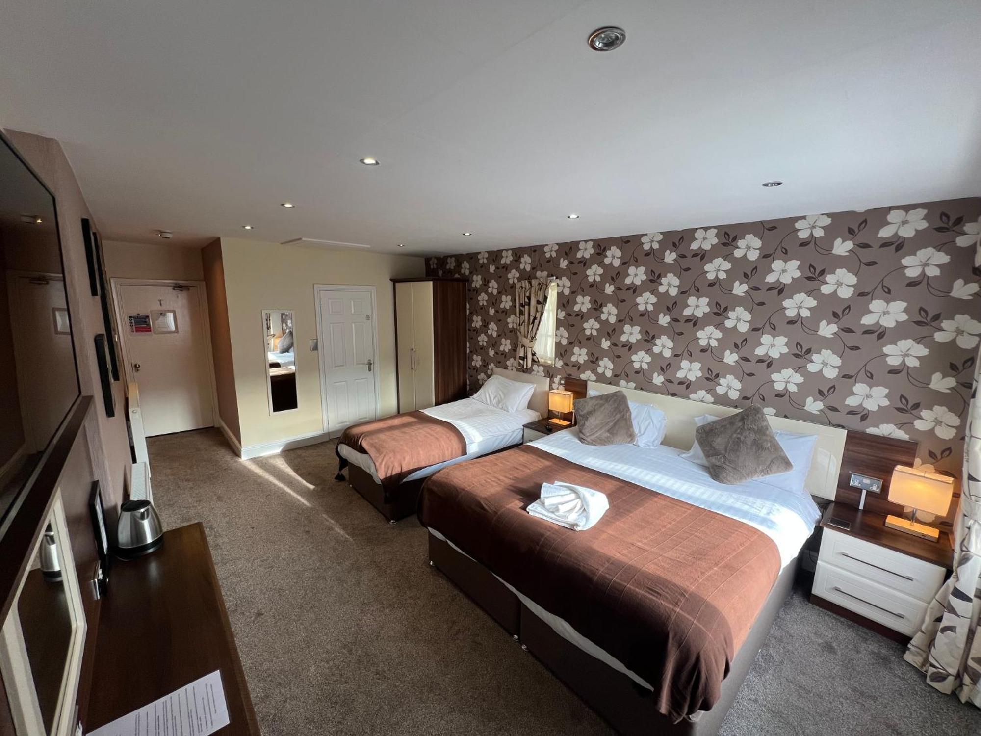 Lauriston & Lawton Court Hotel ランディドノー エクステリア 写真