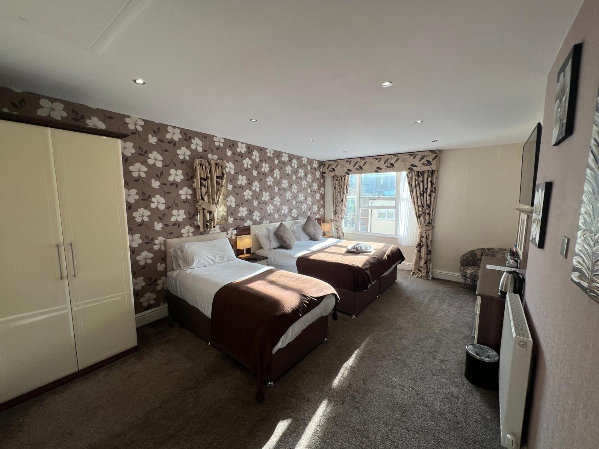 Lauriston & Lawton Court Hotel ランディドノー エクステリア 写真