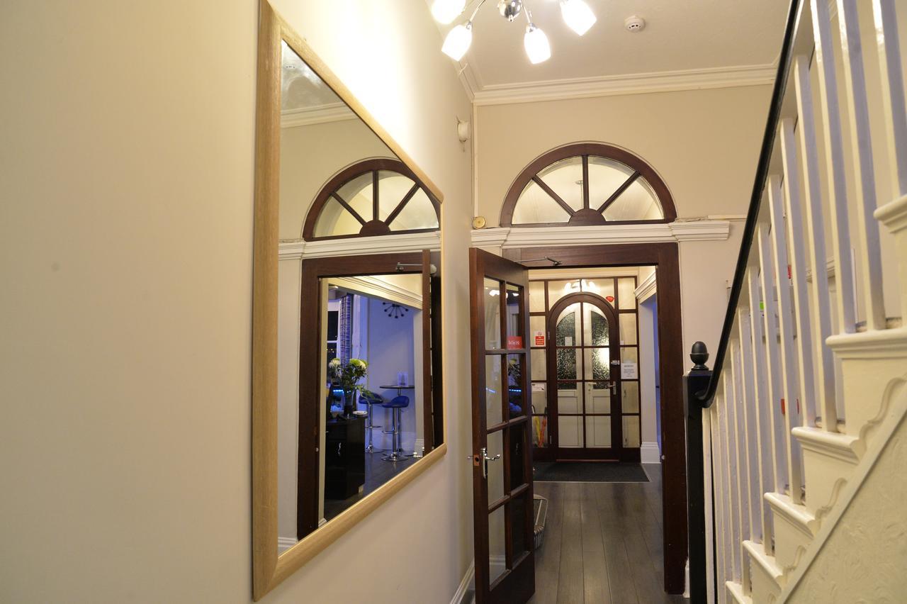 Lauriston & Lawton Court Hotel ランディドノー エクステリア 写真